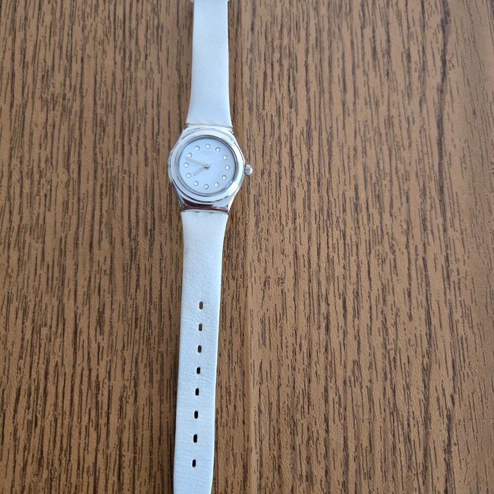 Swatch - Picture 2 of 9